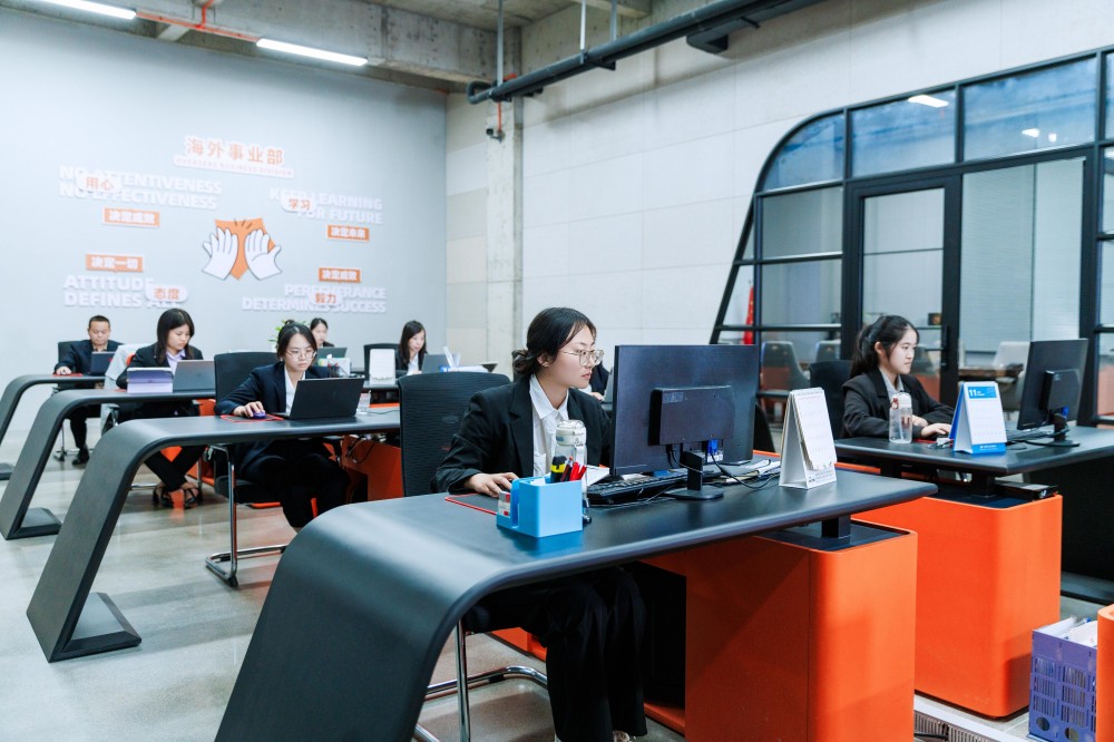 ០០៥A១៥៩៦